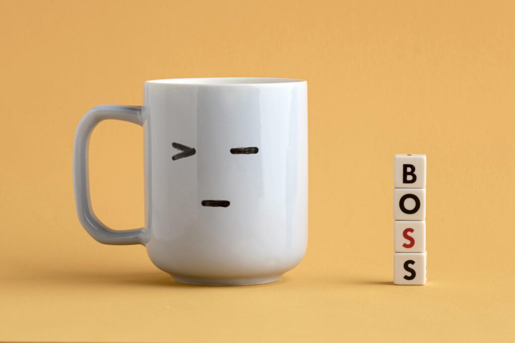 front-view-boss-day-concept-with-cups